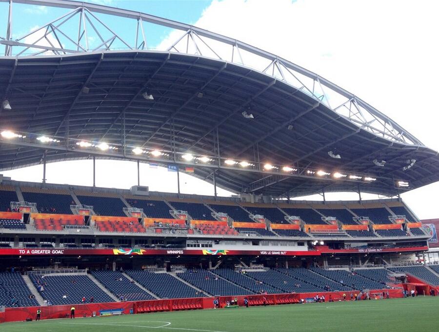 تقدم شركة Shenzhen Fushuo الكهروضوئية للتكنولوجيا المحدودة براءة اختراع رائدة للتحكم في إضاءة LED الخارجية